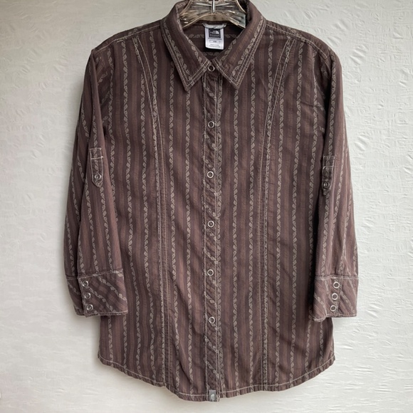 The North Face Women’s Button (Snap) Up Shirt 3/4 Sleeve w/ Roll Tabs Brown Sz M - Picture 2 of 9